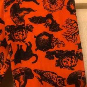 Buy3get1Free: LuLaRoe OS Halloween Leggings